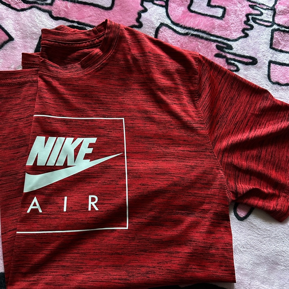 Nike Tee - Picture 2 of 3